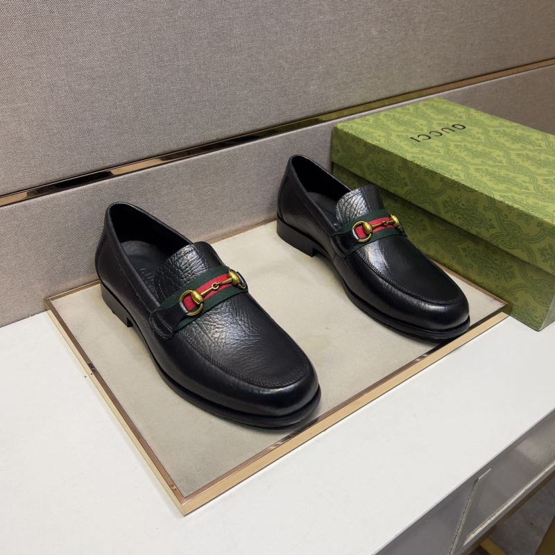 G*u*i leather shoes